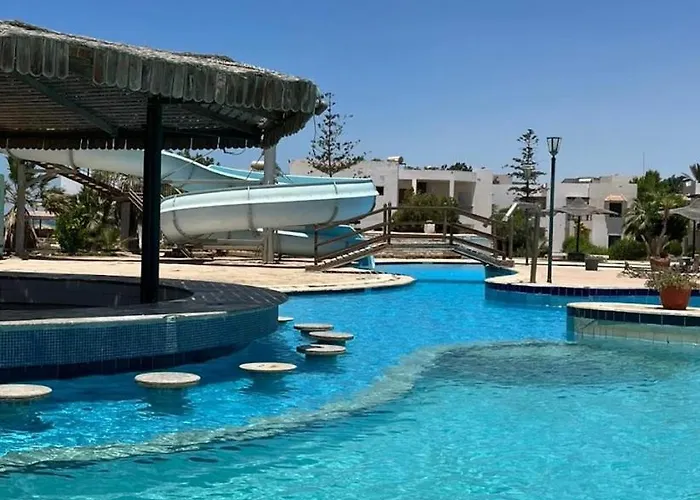 Apartment شالية رويال بيتش كونكورد راس سدر